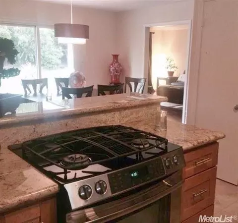 4528 Marble Way, Carmichael, CA 95608 photo 4