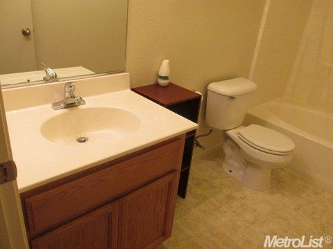 3028 Saddleback Ct, Merced, CA 95341 photo 6