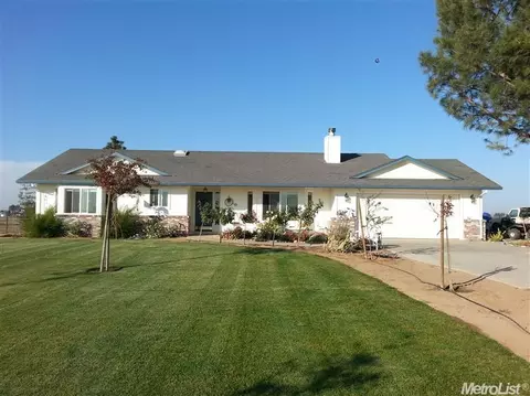 16145 E Harney Ln, Lodi, CA 95240 photo 1