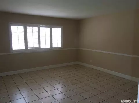 3825 Abilene Ct, Modesto, CA 95356 photo 2