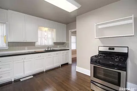 2000 E St, Sacramento, CA 95811 photo 12
