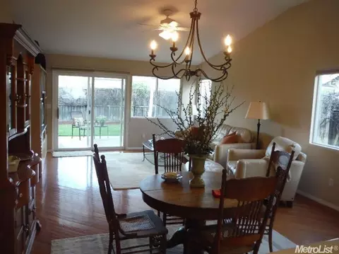 2369 Roualt St, Davis, CA 95618 photo 3