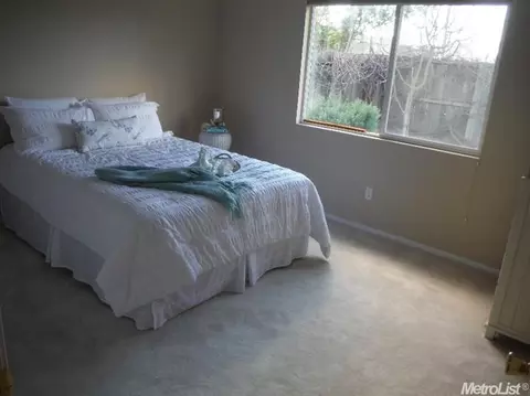 2369 Roualt St, Davis, CA 95618 photo 13