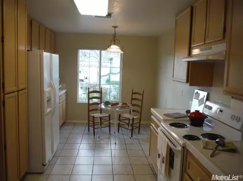 2369 Roualt St, Davis, CA 95618 photo 9