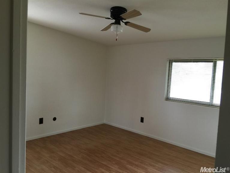 1704 Thorsen Ave, Modesto, CA 95355 photo 11
