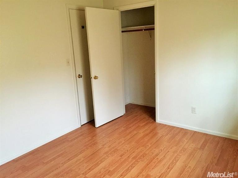 1704 Thorsen Ave, Modesto, CA 95355 photo 16