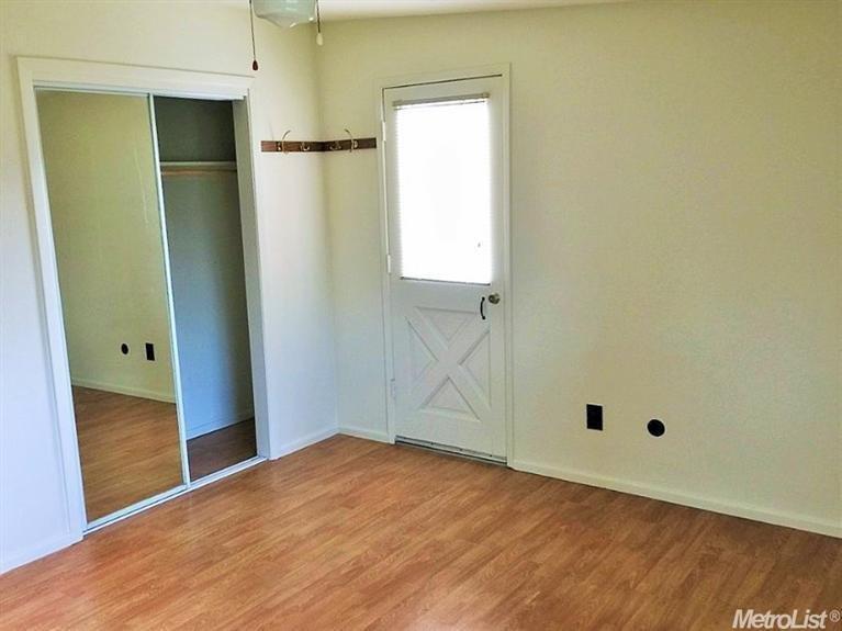 1704 Thorsen Ave, Modesto, CA 95355 photo 12