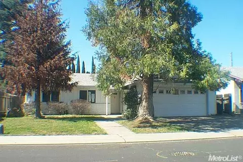 669 Ebbetts Ave, Manteca, CA 95337 photo 1