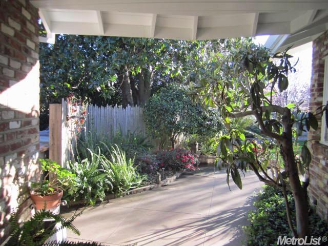 2344 Cabrillo Cir, Lodi, CA 95242 photo 4