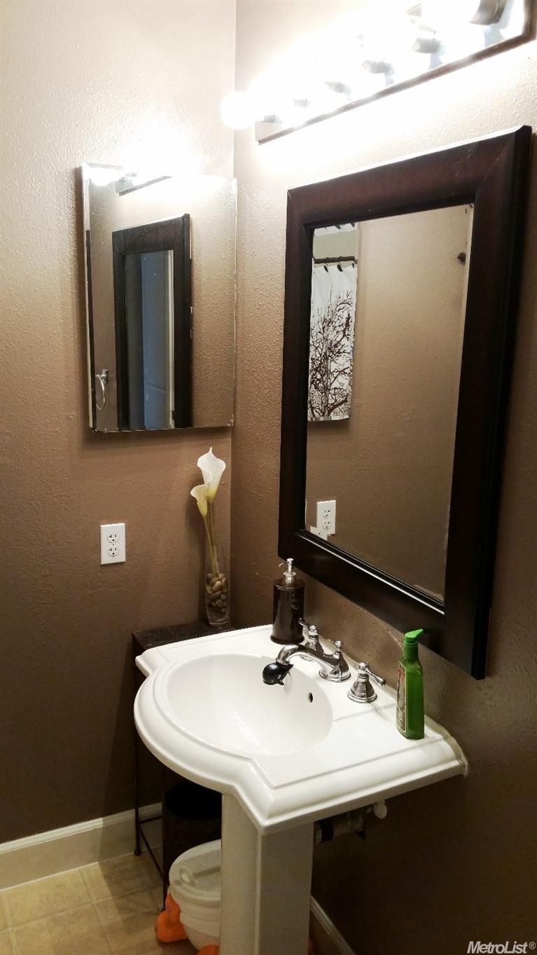 801 Jade Pl, Manteca, CA 95336 photo 4