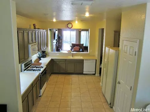 1916 Cielito Dr, Modesto, CA 95358 photo 8