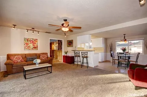 4049 Linus Way, Carmichael, CA 95608 photo 4