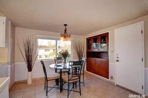 4049 Linus Way, Carmichael, CA 95608 photo 6