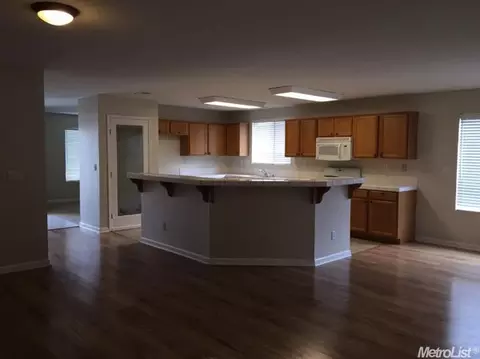 2017 Hickory Ct, Modesto, CA 95356 photo 4