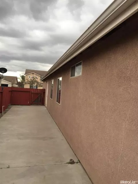 2017 Hickory Ct, Modesto, CA 95356 photo 10