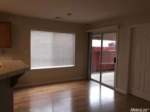 2017 Hickory Ct, Modesto, CA 95356 photo 3