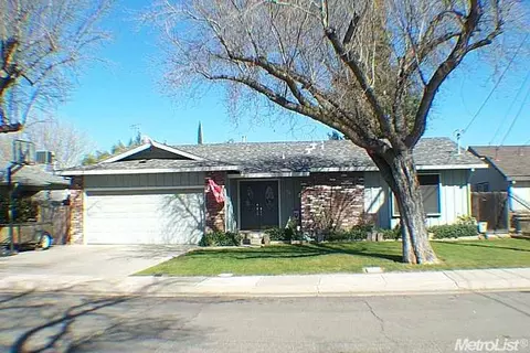 1521 Carnation Ct, Modesto, CA 95355 photo 1