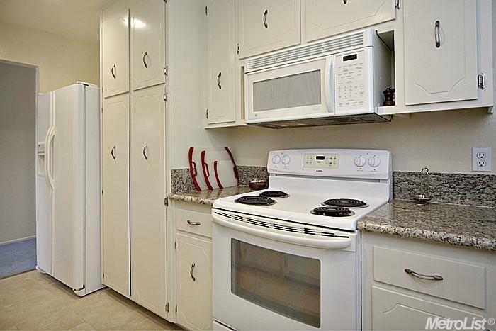 3033 Campbell Pl, Davis, CA 95618 photo 9
