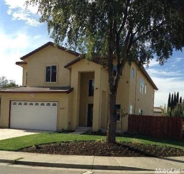 435 Gianelli St, Tracy, CA 95376 photo 2