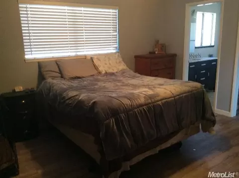 1105 Valeriewood Way, Modesto, CA 95355 photo 9