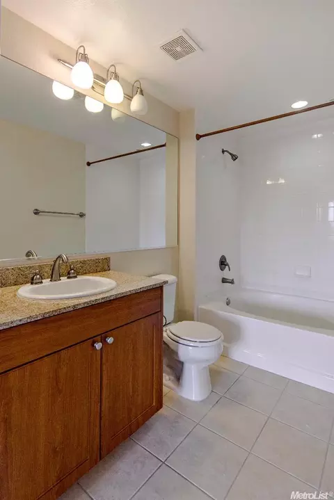 1818 Moore Blvd #130, Davis, CA 95618 photo 12
