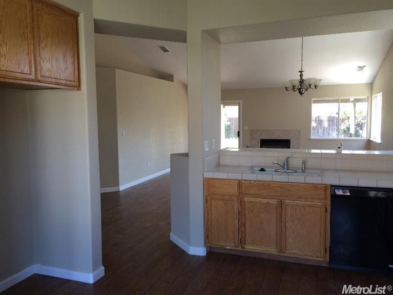 780 Tularosa Ct, Ceres, CA 95307 photo 5