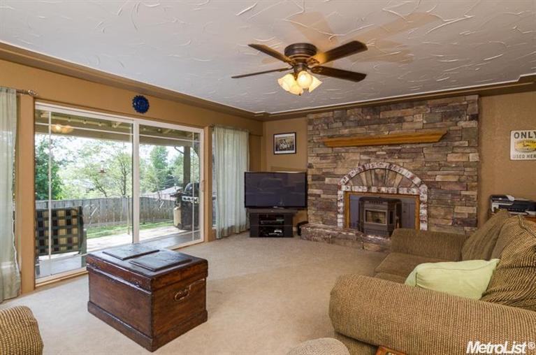 385 Jane Dr, Placerville, CA 95667 photo 2