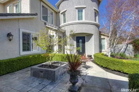 5327 Rogers St, Davis, CA 95618 photo 2