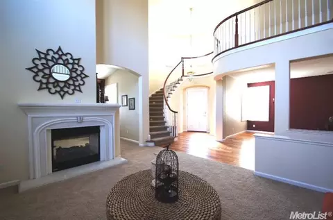 5327 Rogers St, Davis, CA 95618 photo 3