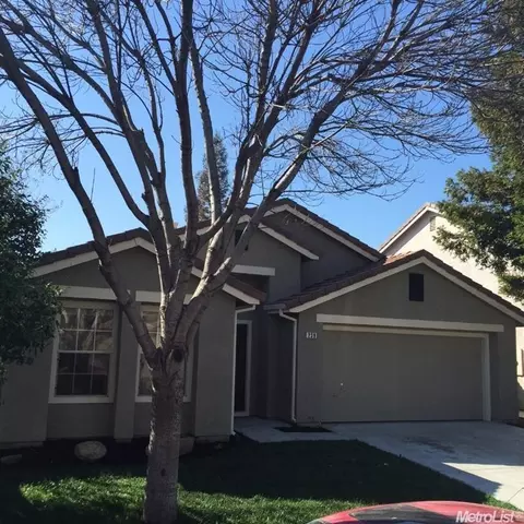 239 Red Robin Dr, Patterson, CA 95363 photo 1