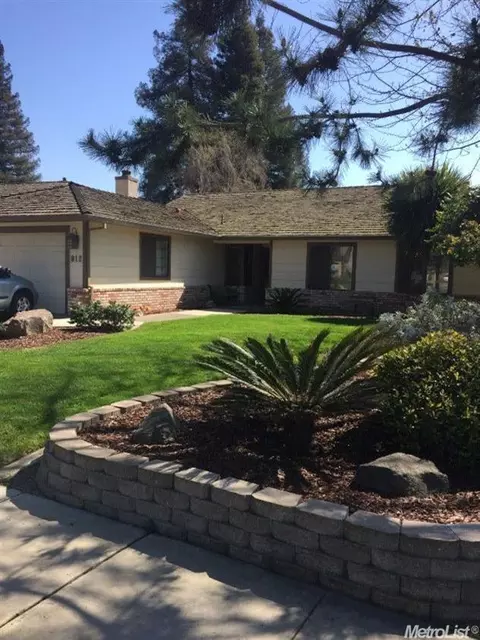 912 Nancy Dr, Ripon, CA 95366 photo 1
