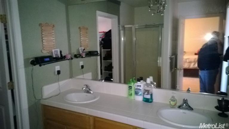 1870 Dove Ct, Lodi, CA 95240 photo 11