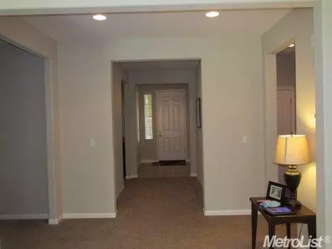 2026 Alhambra Ct, Tracy, CA 95376 photo 2