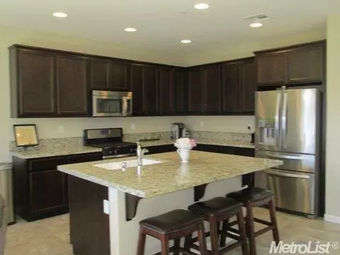 2026 Alhambra Ct, Tracy, CA 95376 photo 3