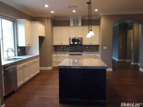 3105 Hashem Dr, Modesto, CA 95355 photo 3