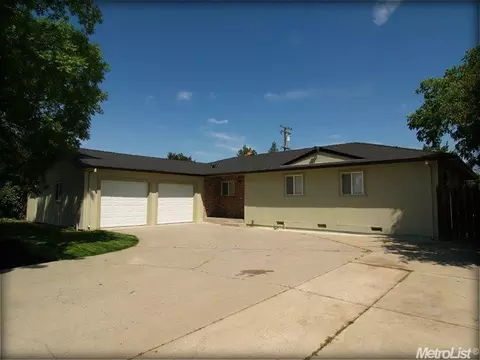 2017 Scenic Dr, Modesto, CA 95355 photo 1