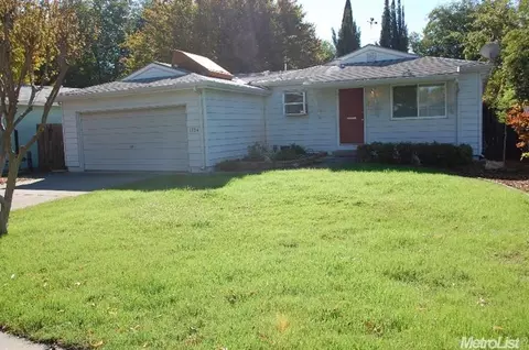 1724 Chapman Pl, Davis, CA 95618 photo 2