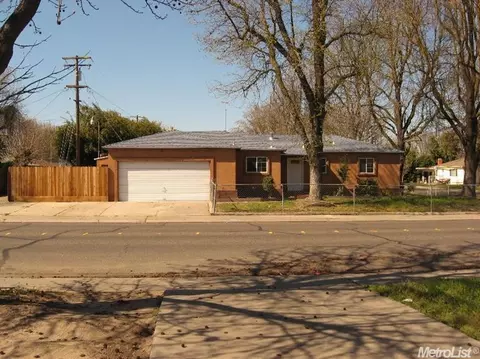 2209 Rivera Dr, Modesto, CA 95350 photo 1