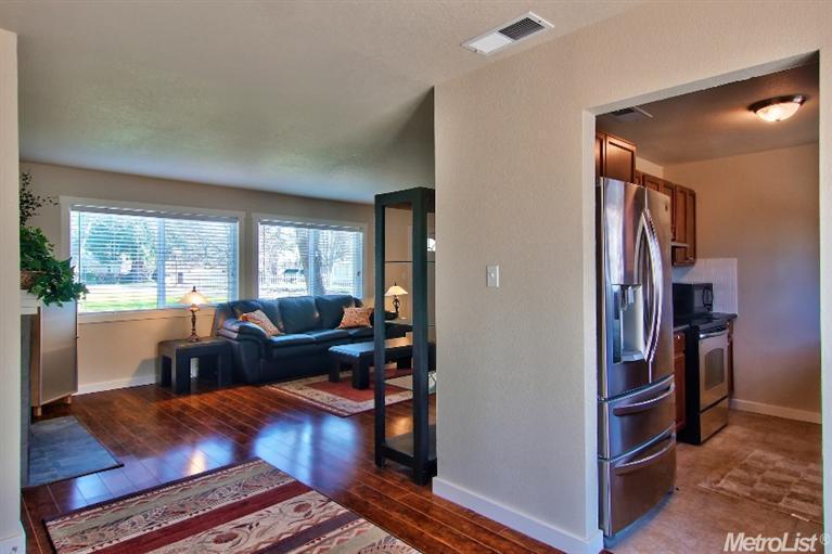 2651 Foothill Dr, Carmichael, CA 95608 photo 5