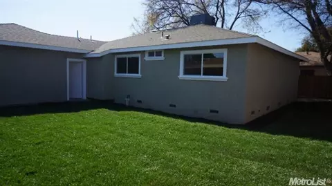 1007 Raube Ct, Modesto, CA 95351 photo 2