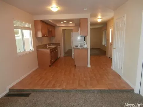 504 Custer Ct, Modesto, CA 95351 photo 9