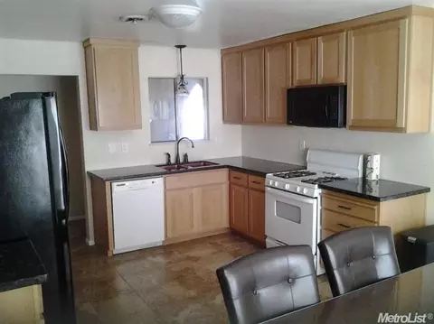 3841 Moorea Dr, Modesto, CA 95356 photo 3