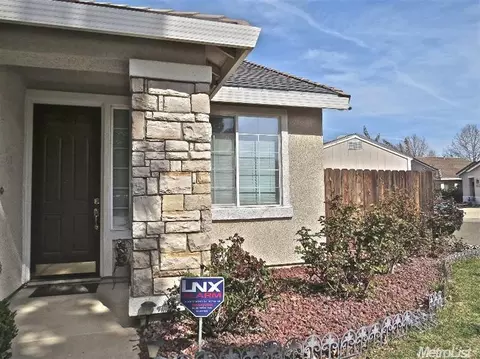 5845 Ridgepoint Dr, Antelope, CA 95843 photo 2
