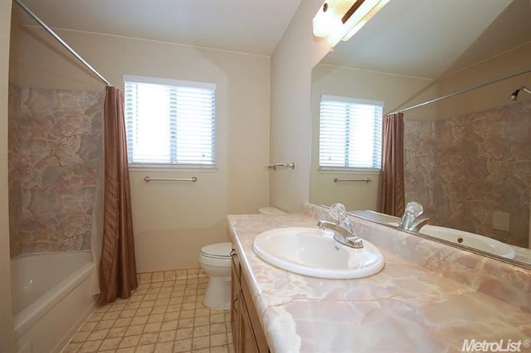 2810 N Walnut Rd, Turlock, CA 95382 photo 21