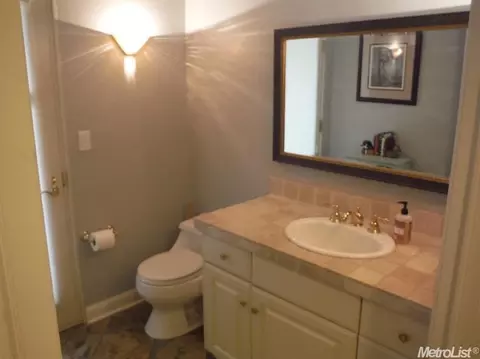 2520 Regatta Ct, Davis, CA 95618 photo 12