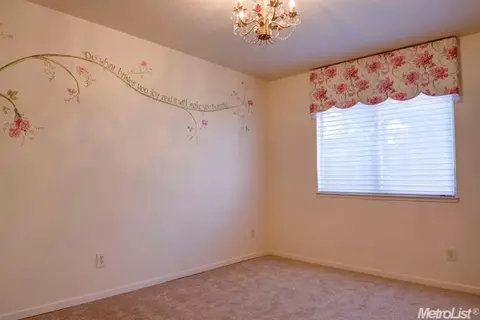 2120 Lawson Dr, Modesto, CA 95355 photo 9