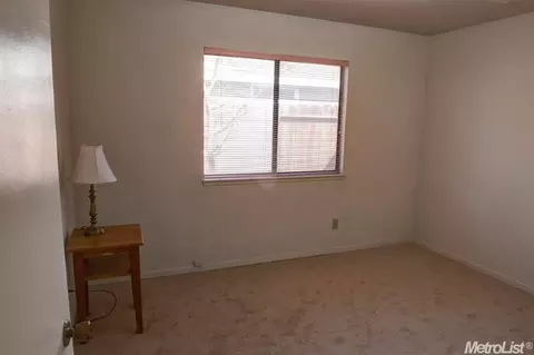 2120 Lawson Dr, Modesto, CA 95355 photo 8