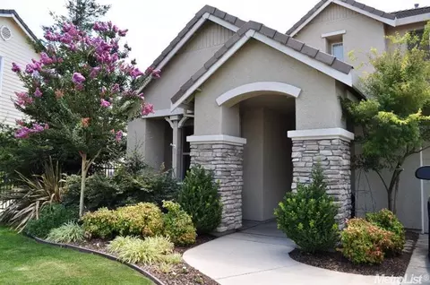 4094 Enclave Dr, Turlock, CA 95382 photo 2