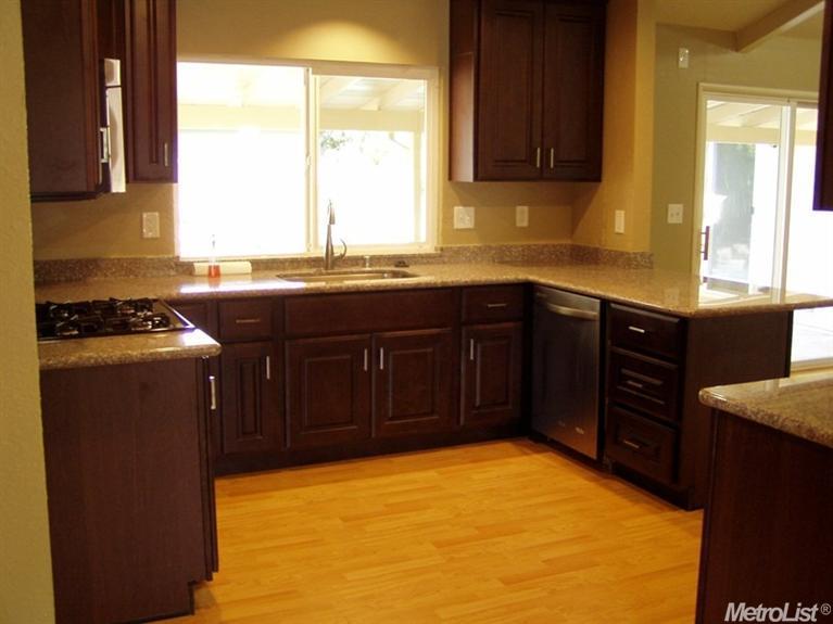 1009 Salisbury Ln, Modesto, CA 95350 photo 3