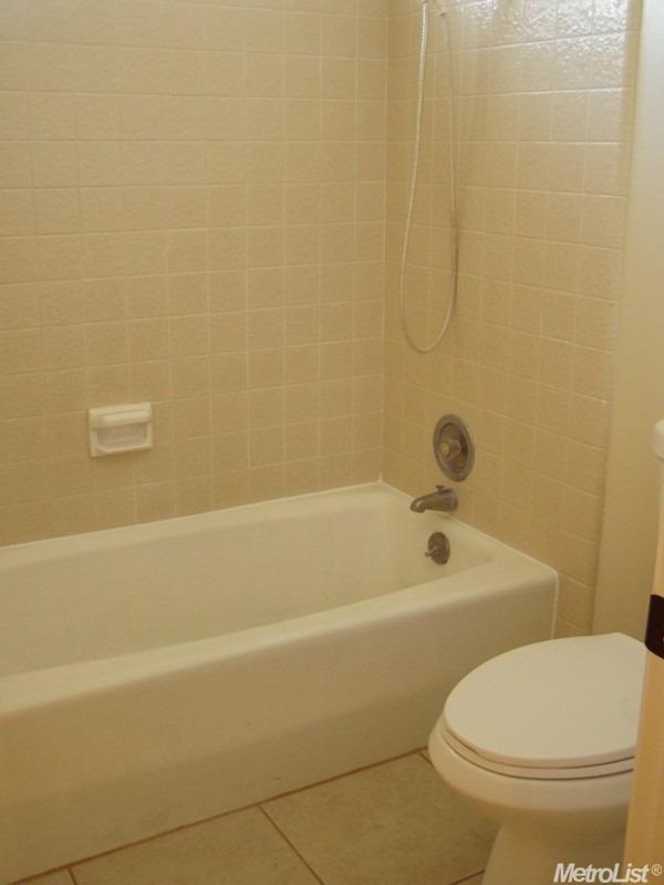 1009 Salisbury Ln, Modesto, CA 95350 photo 16